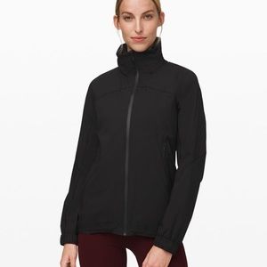 Lululemon Here to Move Jacket size 4 Waterproof Rain in Black